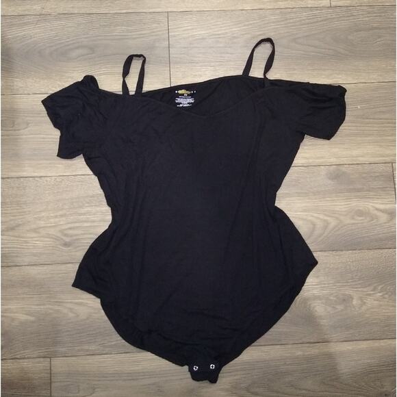 ❄️2/$5❄️[B1] NWOT Black Cold Shoulder Bodysuit, PLUS SIZES - Picture 5 of 6
